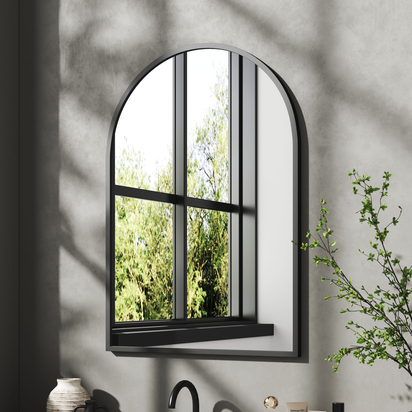 Arched Wall Mirror in Black Aluminum Alloy Frame